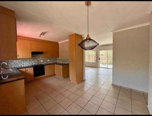 3 BEDROOM TOWNHOUSE FOR SALE IN EQUESTRIA